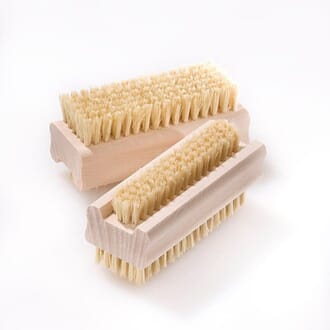 Neglebørste laget av naturlige materialer